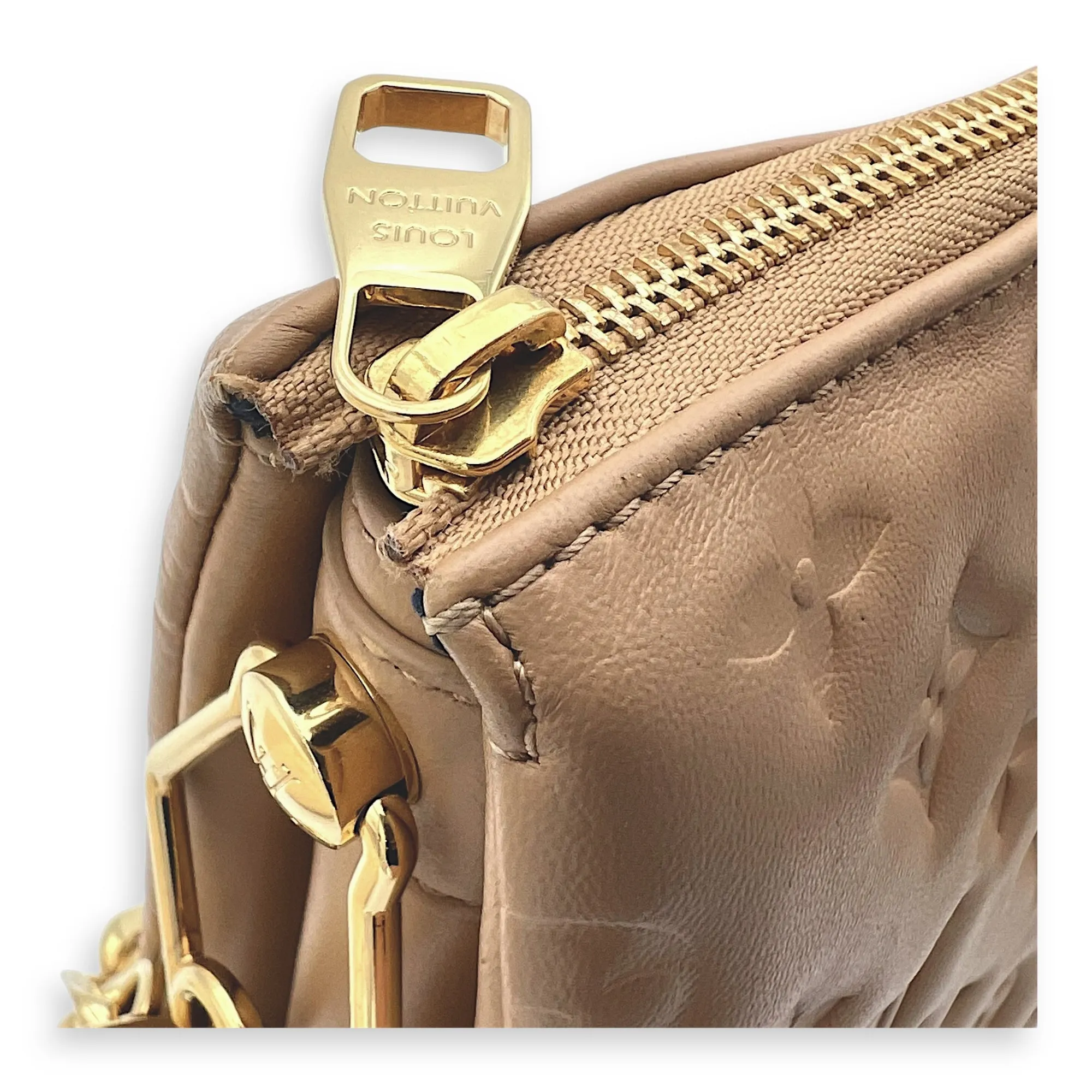 Coussin Beige Crossbody Bag in Calfskin, Gold hardware