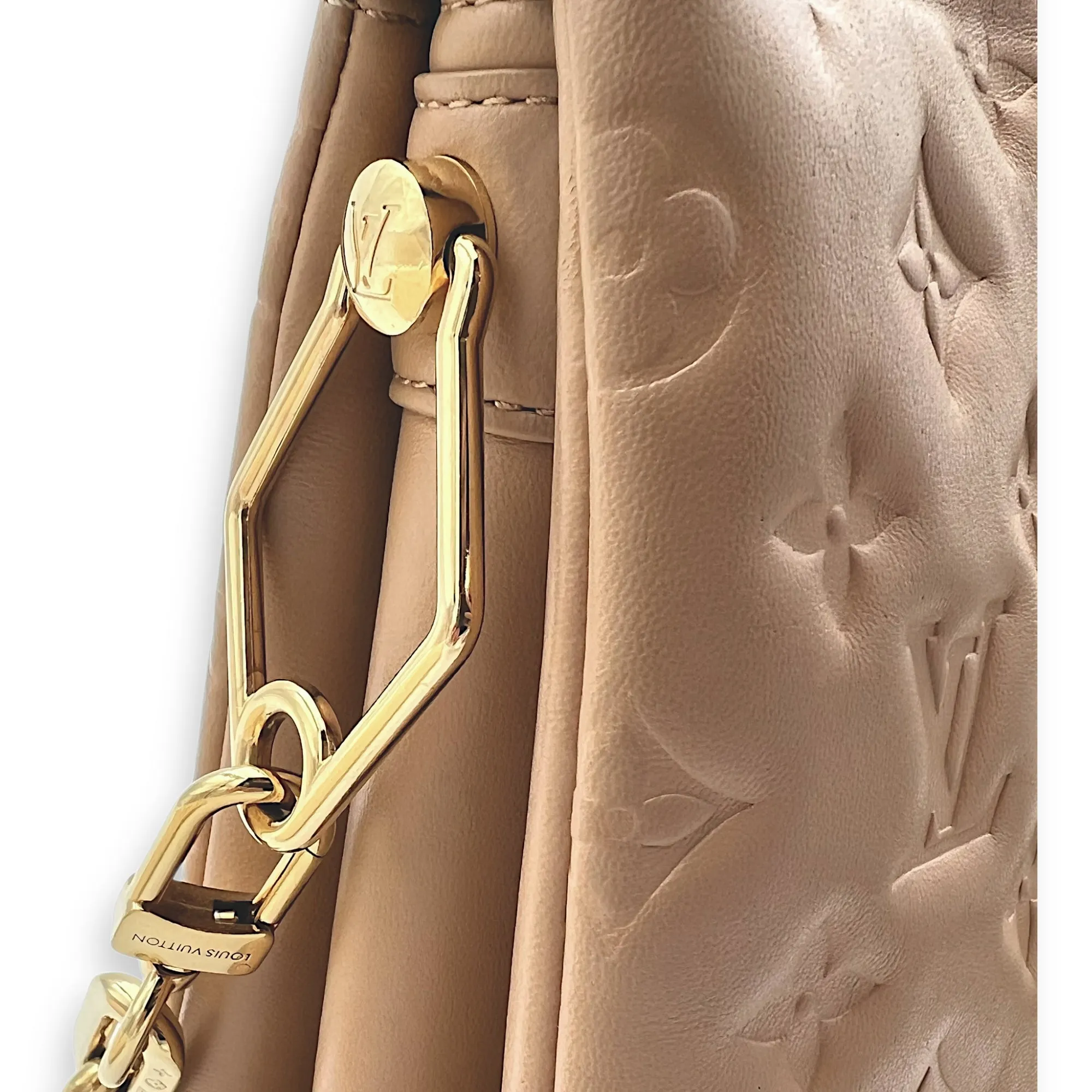 Coussin Beige Crossbody Bag in Calfskin, Gold hardware