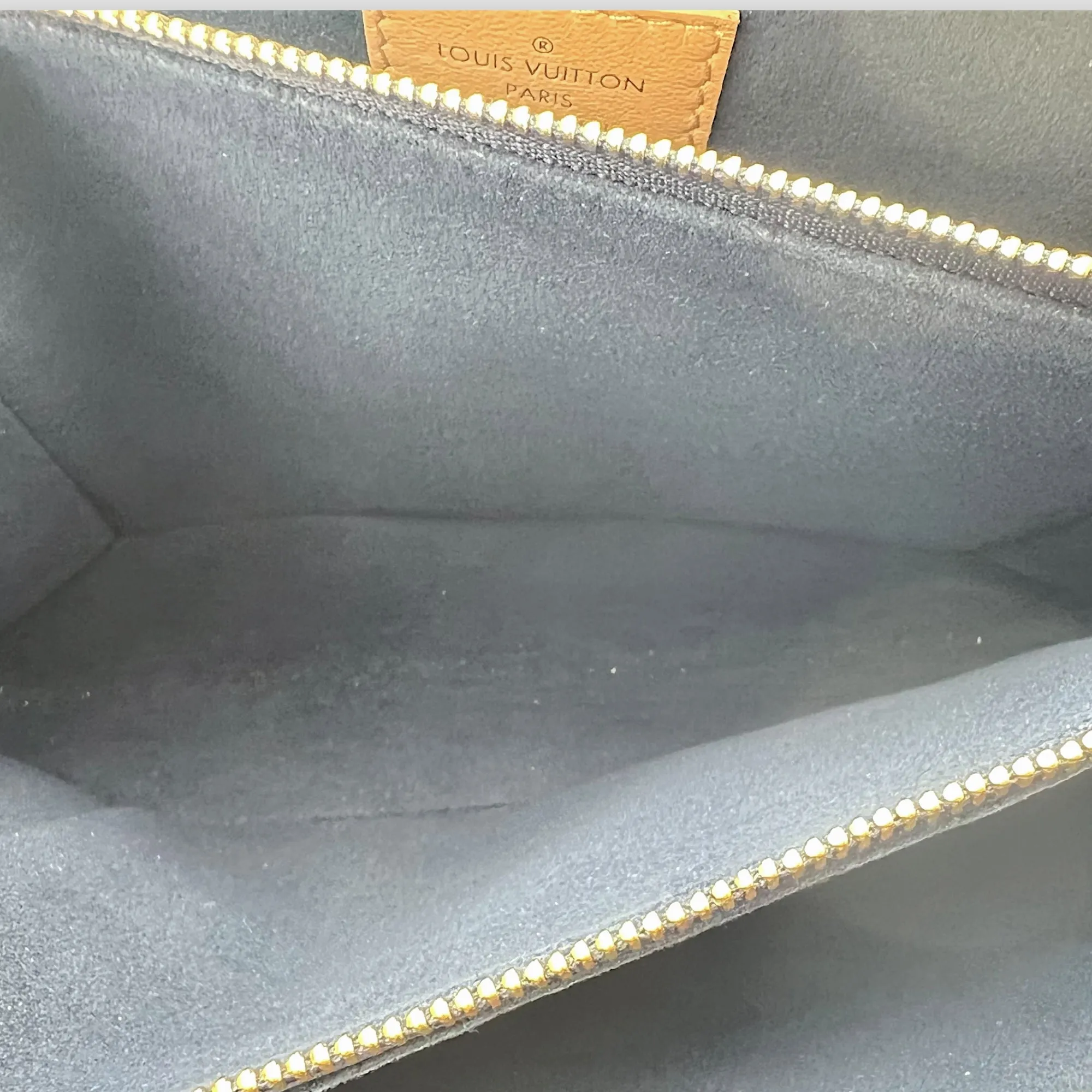 Coussin Beige Crossbody Bag in Calfskin, Gold hardware