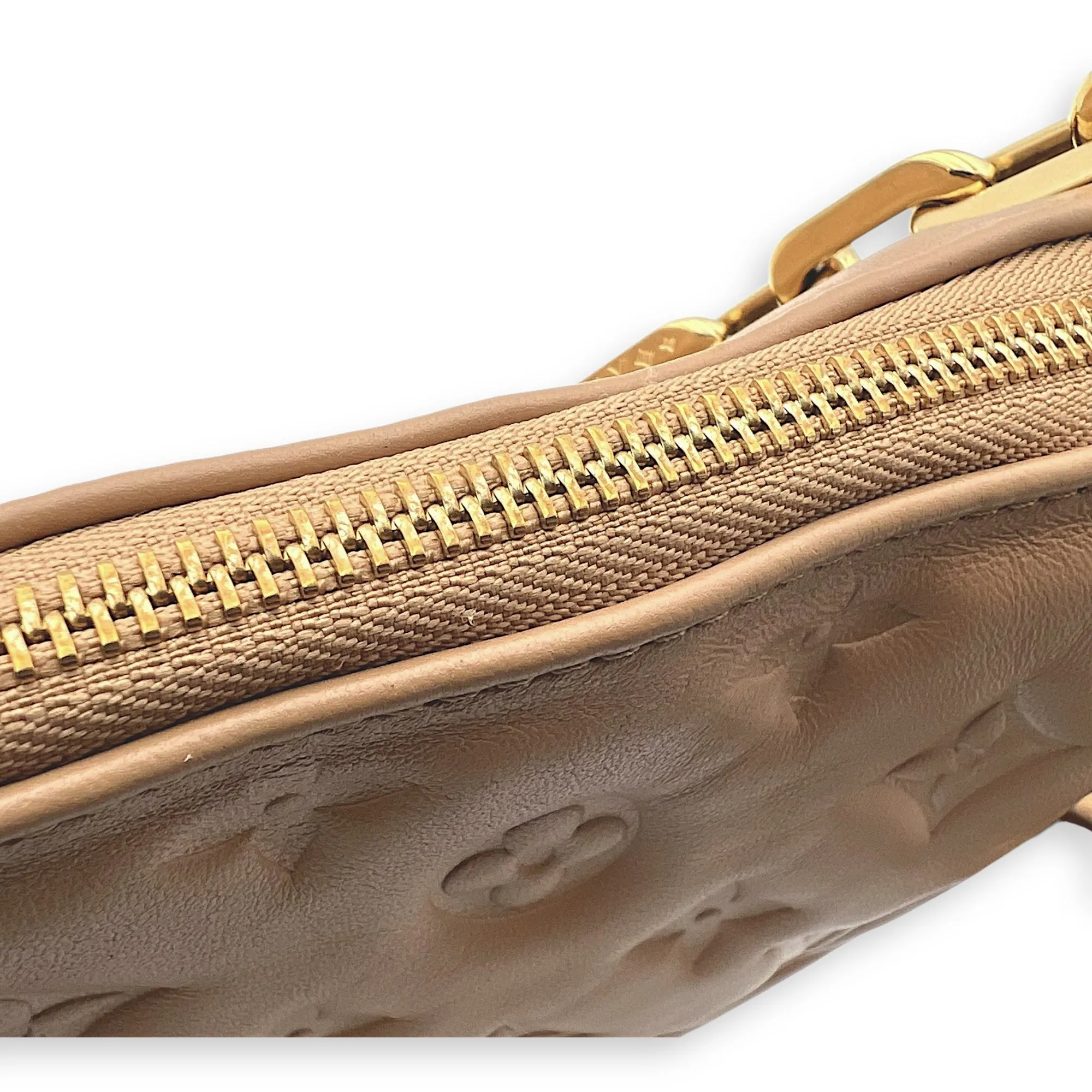 Coussin Beige Crossbody Bag in Calfskin, Gold hardware
